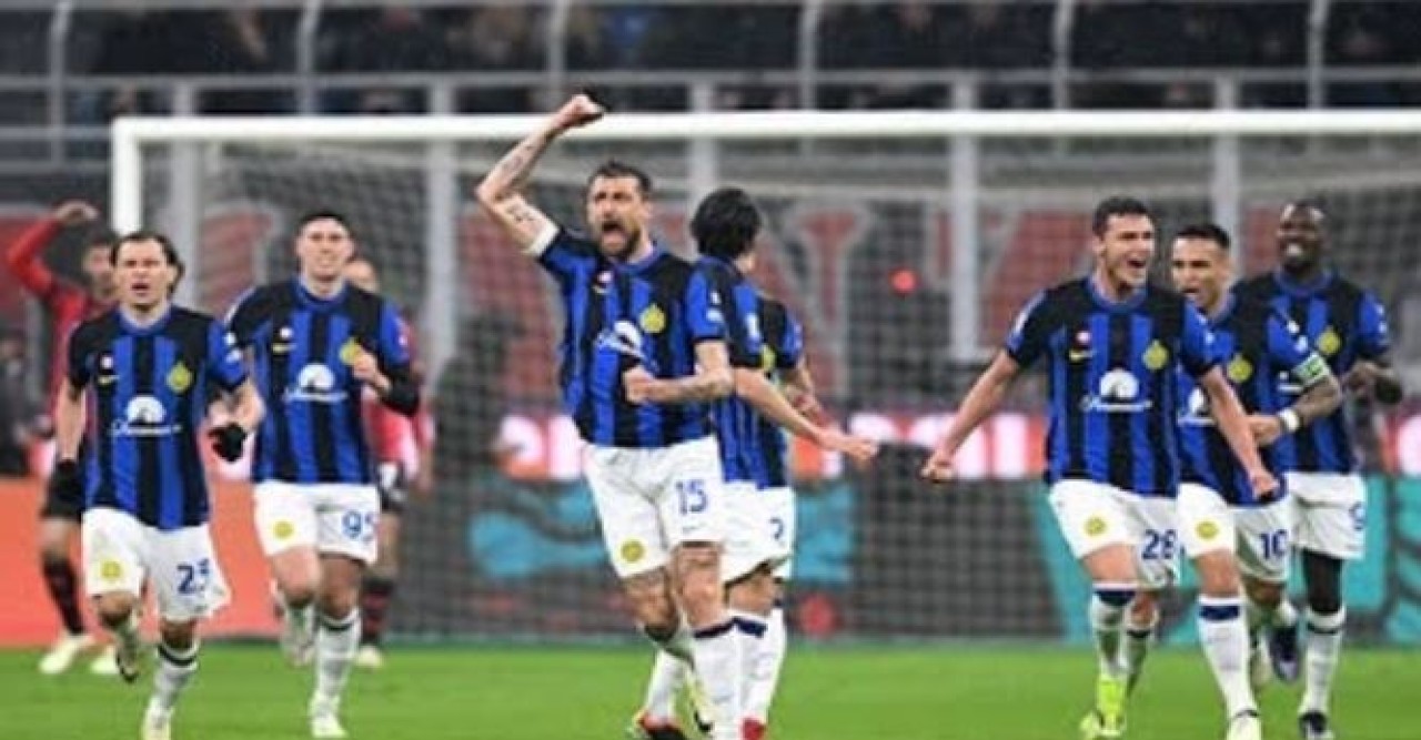 পাঁচ ম্যাচ হাতে রেখেই লিগ শিরোপা উদযাপন ইন্টারের