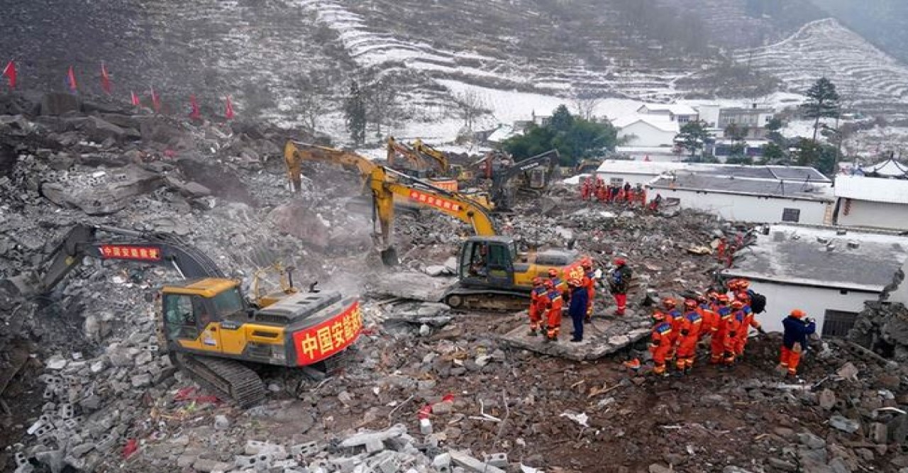 চীনের ইউনানে ভূমিধসে মৃতের সংখ্যা বেড়ে ৩১
