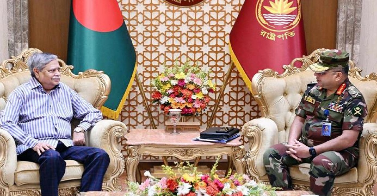 রাষ্ট্রপতির সঙ্গে সাক্ষাৎ করলেন সেনাবাহিনী প্রধান
