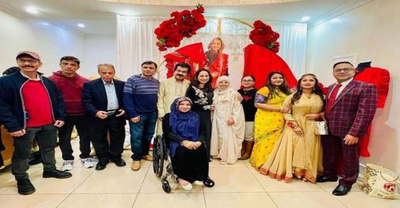 ,নিউইয়র্কে ফ্যাশন ডিজাইনার রোজিনা আহমেদ রুনি'র একক পোশাক প্রদর্শনী  অনুষ্ঠিত