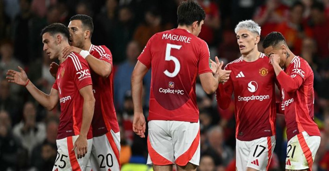 গার্নাচো-রাশফোর্ডে বিধ্বস্ত বার্নসলে