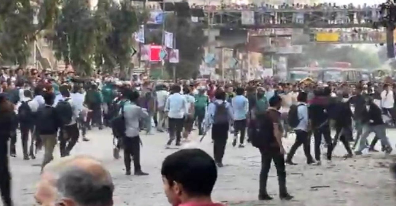 আইডিয়াল ও সিটি কলেজের শিক্ষার্থীদের সংঘর্ষে রণক্ষেত্র সায়েন্সল্যাব