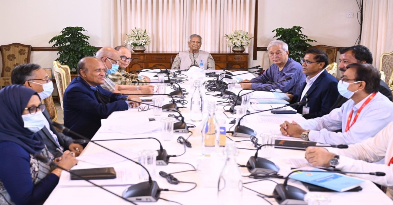 পার্বত্য চট্টগ্রামের ১০০ স্কুলে ই-লার্নিং চালুর নির্দেশ প্রধান উপদেষ্টার