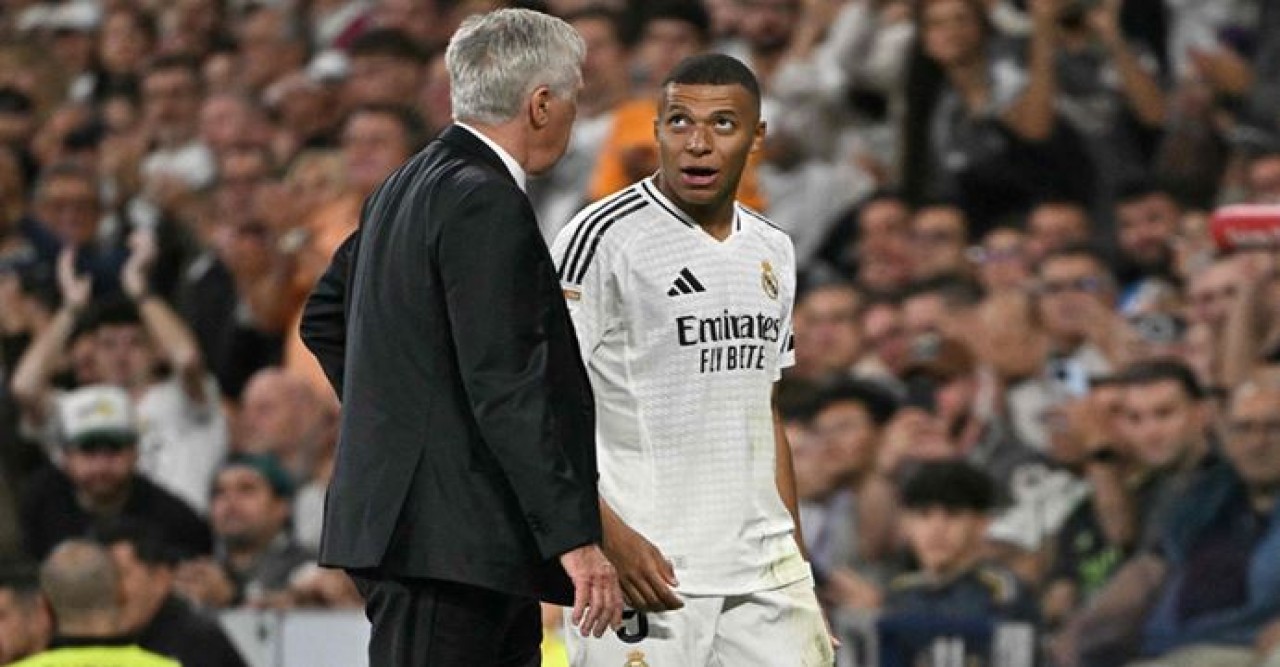 সুখের সময় ‘অসুখ’ এমবাপ্পের