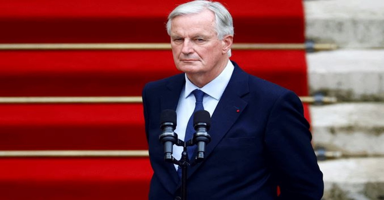 আস্থাভোটে ম্যাঁখোপন্থী সরকারের পতন