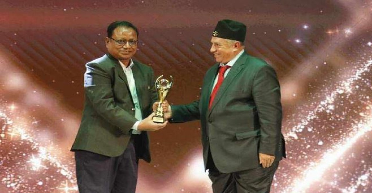 ‘লিজেন্ড অব এআইপিএস এশিয়া অ্যাওয়ার্ড’-এ সম্মানিত দুলাল মাহমুদ