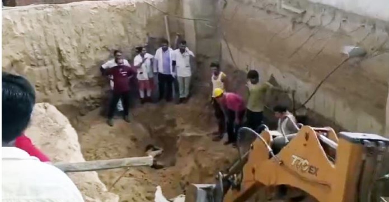 গুজরাটে দেয়ালধস, অন্তত ৭ শ্রমিকের মৃত্যু