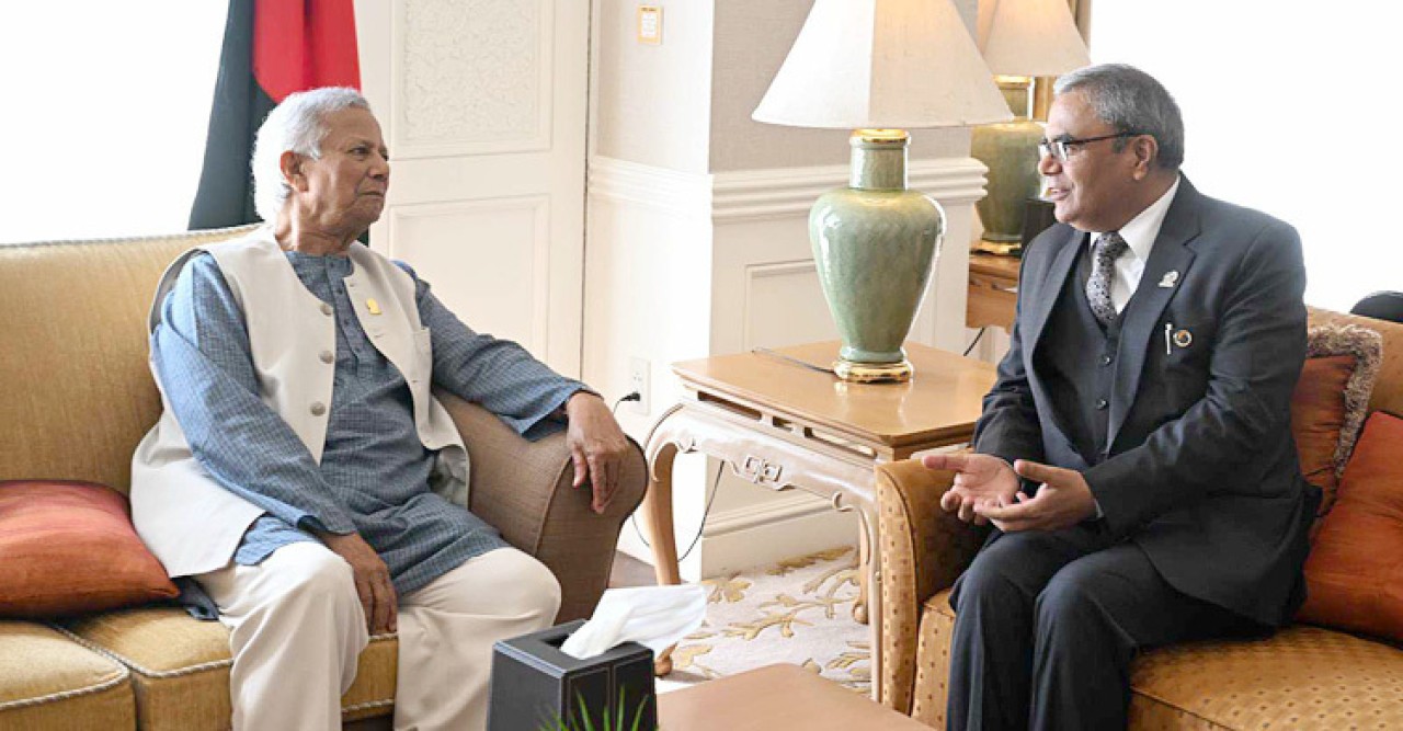 ড. ইউনূসের সঙ্গে বিমসটেক মহাসচিবের সাক্ষাৎ