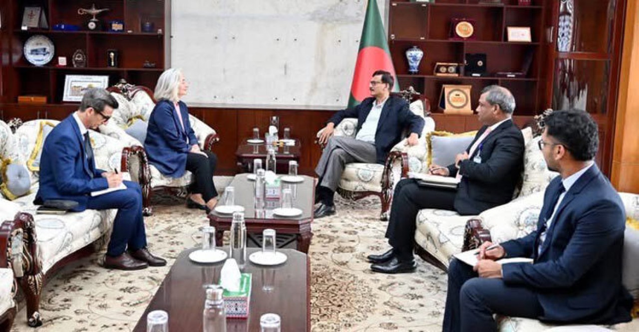 জিএসপি প্লাস সুবিধা: ফ্রান্সের সহায়তা চাইলেন পররাষ্ট্র উপদেষ্টা