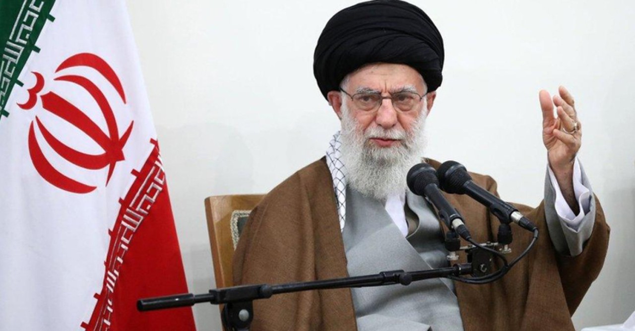 প্রতিবেশীদের সঙ্গে সম্পর্ক জোরদার ইরানের চূড়ান্ত নীতি: খামেনি