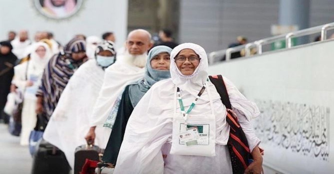 হজ নিবন্ধন: ১০ দিনের মধ্যে বাকি টাকা জমা দেওয়ার নির্দেশনা