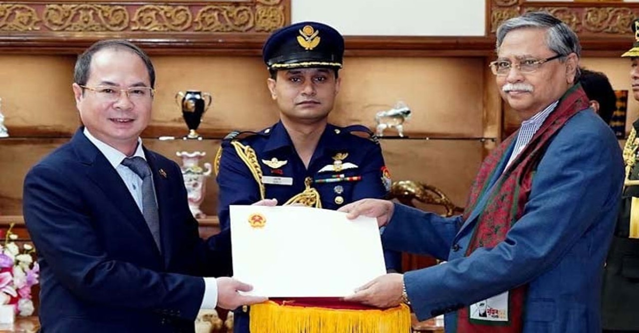 দেশের বিভিন্ন খাতে ভিয়েতনামকে বিনিয়োগের আহ্বান রাষ্ট্রপতির