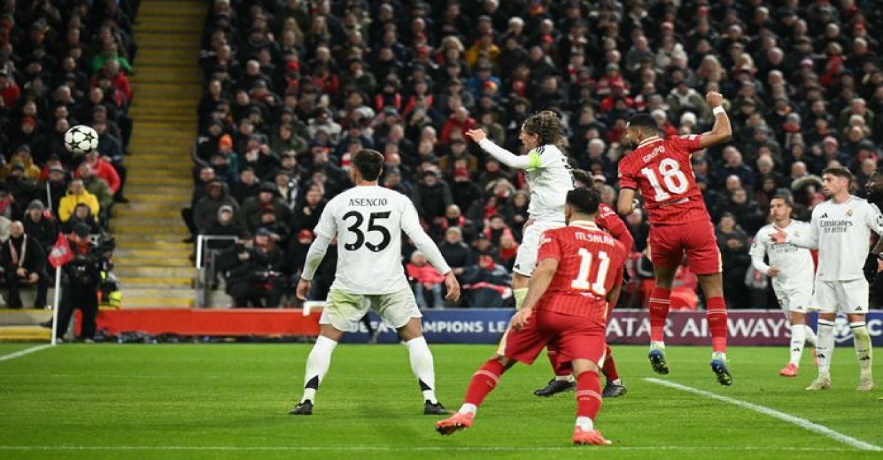 চ্যাম্পিয়নস লিগ, রিয়ালকে হারিয়ে শীর্ষস্থান সমুন্নত করল লিভারপুল