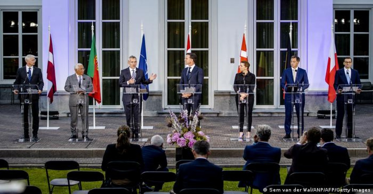 দনবাস কার দখলে থাকবে, চলছে বিতর্ক