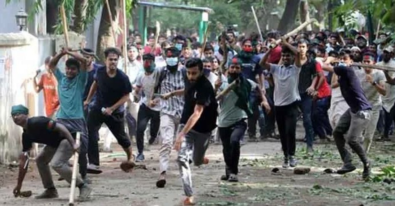 কোটা সংস্কার আন্দোলন রক্তক্ষয়ী সংঘর্ষে তিন জেলায় ৬ জন নিহত