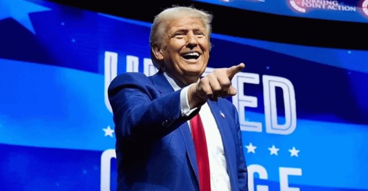 আবারও কানাডাকে যুক্তরাষ্ট্রের অংশ বানাতে চাইলেন ট্রাম্প