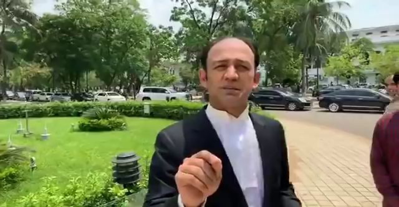 অজ্ঞাত স্থান থেকে ব্যারিস্টার সুমনের বার্তা, দুঃখ প্রকাশ