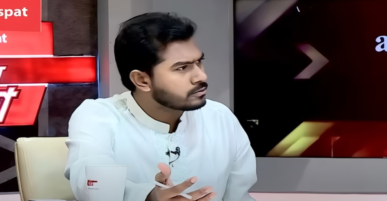 গণ-অভ্যুত্থানকে স্বতঃস্ফূর্ত গণ-অভ্যুত্থান না বলে বিপ্লব বলা জুলাইয়ের সাথে প্রতারণা