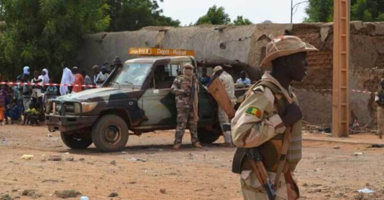 মালির সামরিক ঘাঁটিতে দুই দফা হামলায় নিহত ৩০