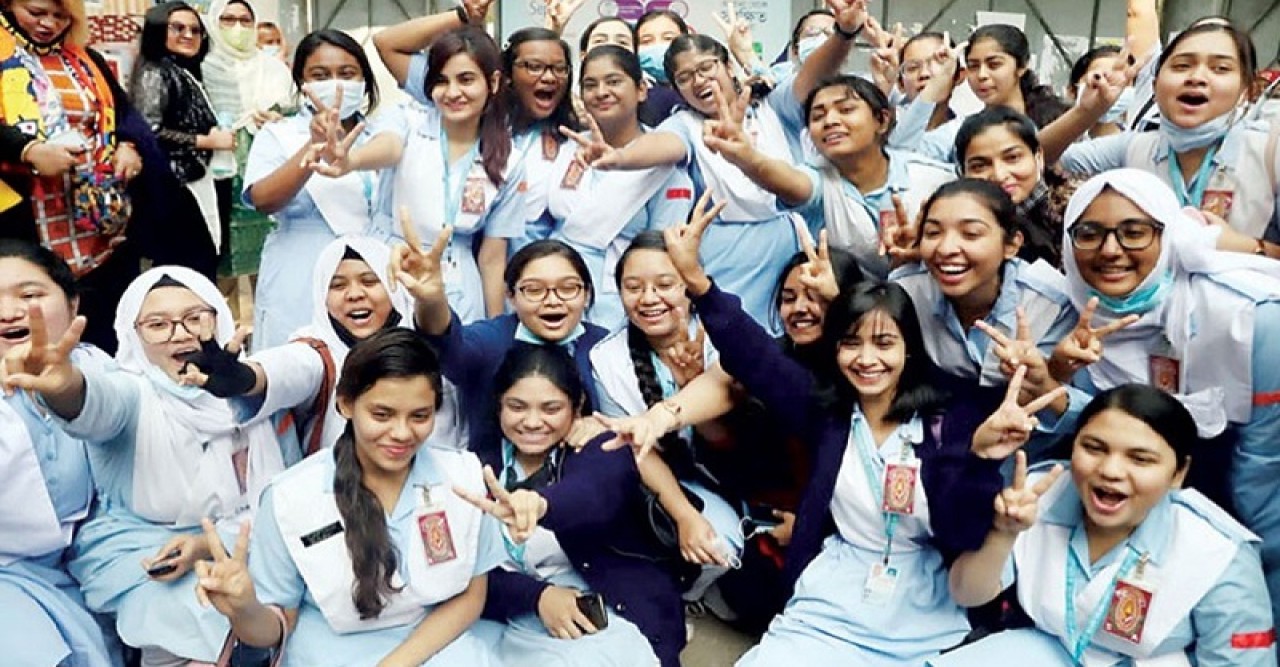 এইচএসসির ফল প্রকাশ, পাসের হার ৫৮.৮৩ শতাংশ