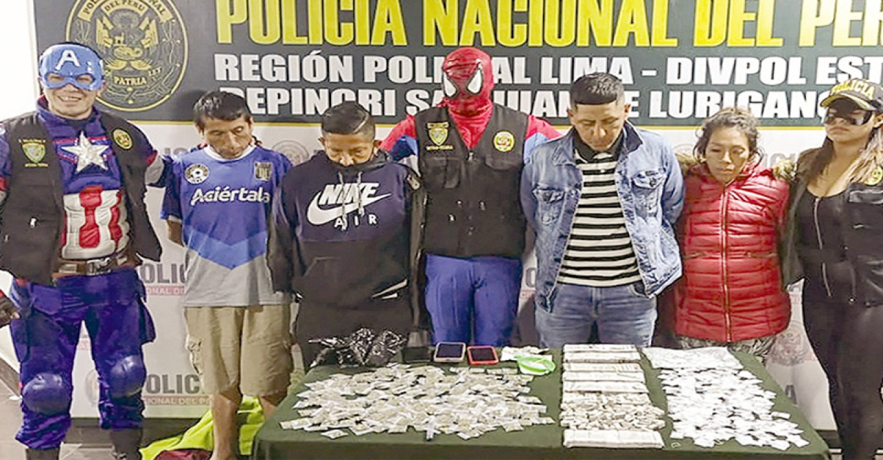 হ্যালোইন পার্টিতে অ্যাভেঞ্জার্সের পোশাকে পুলিশি অভিযান