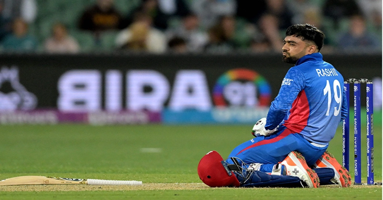 রুদ্ধশ্বাস জয়ে সেমিফাইনালের আশা বাঁচিয়ে রাখল অস্ট্রেলিয়া