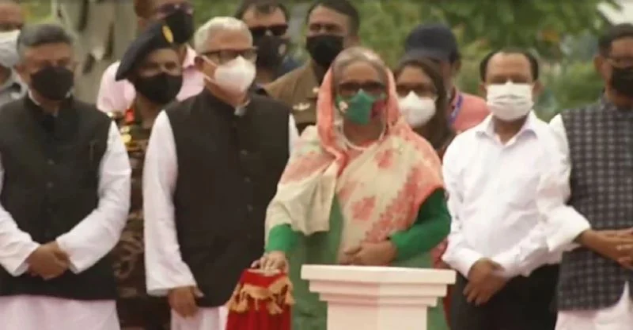 জাজিরা প্রান্তেও ফলক ও ম্যুরাল-২ উন্মোচন করলেন প্রধানমন্ত্রী