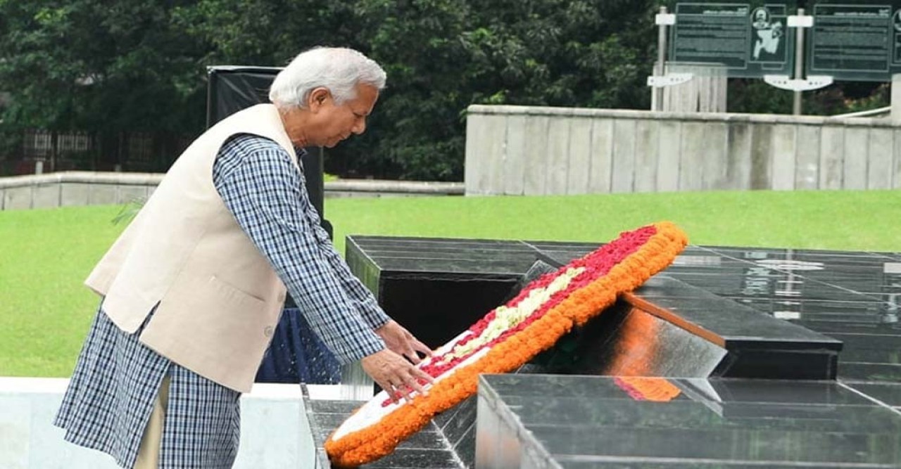 সশস্ত্র বাহিনী দিবসে শিখা অনির্বাণে পুষ্পস্তবক অর্পণ করবেন প্রধান উপদেষ্টা