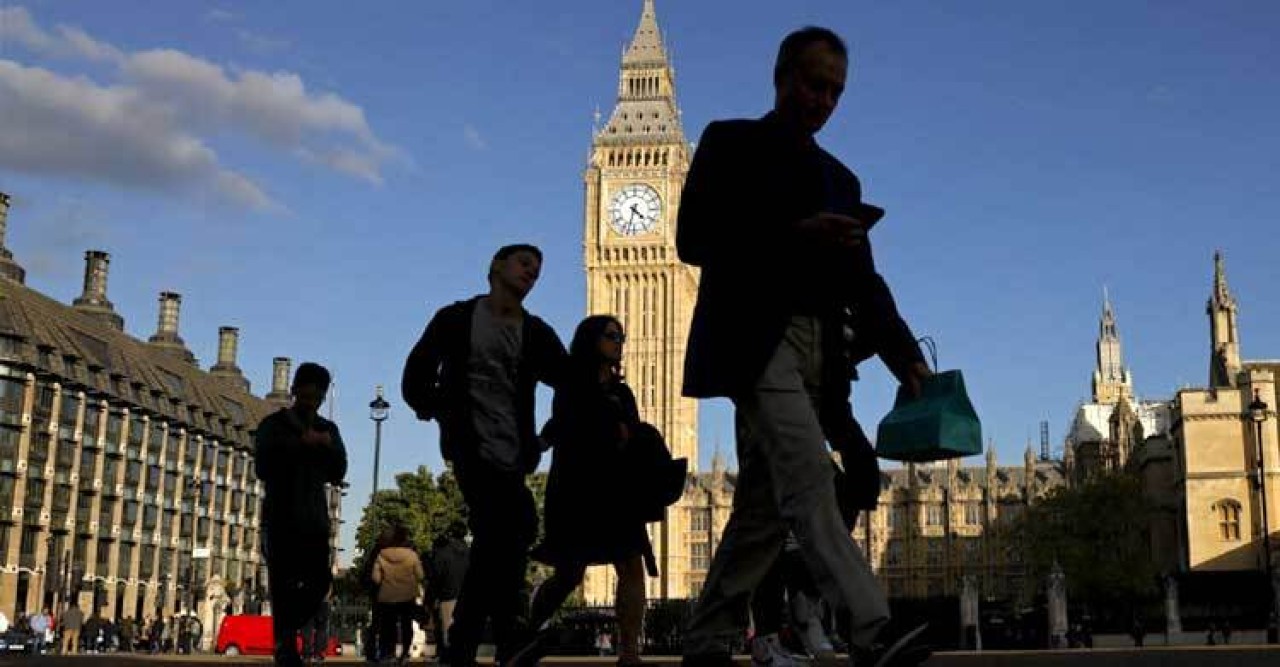 ট্রাম্পের প্রত্যাবর্তন যুক্তরাজ্যের নাগরিকত্বের জন্য মার্কিনিদের রেকর্ড আবেদন