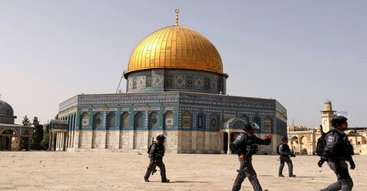 মুসলিমদের জন্য আল-আকসা নিষিদ্ধ করে দিল ইসরায়েল
