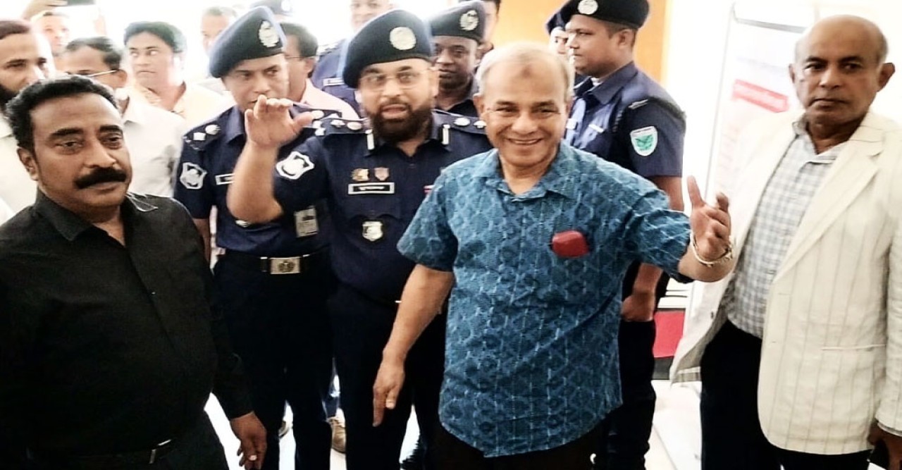 সাধারণ মানুষ চায় এই সরকার আরো ৫ বছর থাকুক : স্বরাষ্ট্র উপদেষ্টা