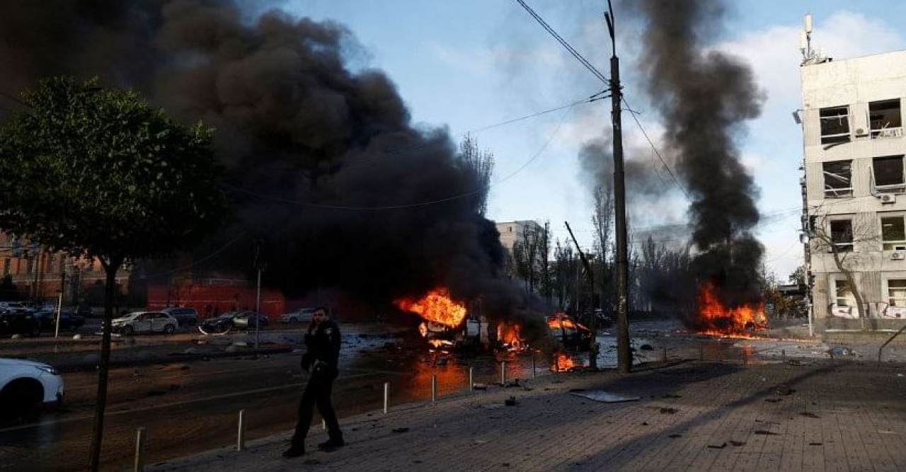 ট্রাম্প-পুতিন ফোনালাপের পরেই কিয়েভে রেকর্ডসংখ্যক ড্রোন হামলা