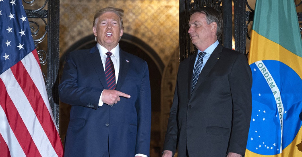 ব্রাজিলকে ৫০ শতাংশ শুল্কের হুমকি ট্রাম্পের, বলসোনারোর বিচার বন্ধের দাবি