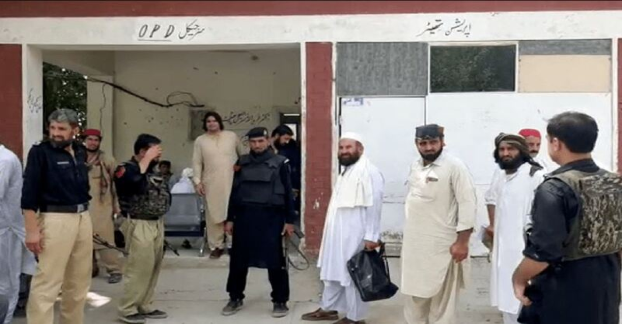 পাকিস্তানে পুলিশের ওপর গুলি, নিহত ছয়