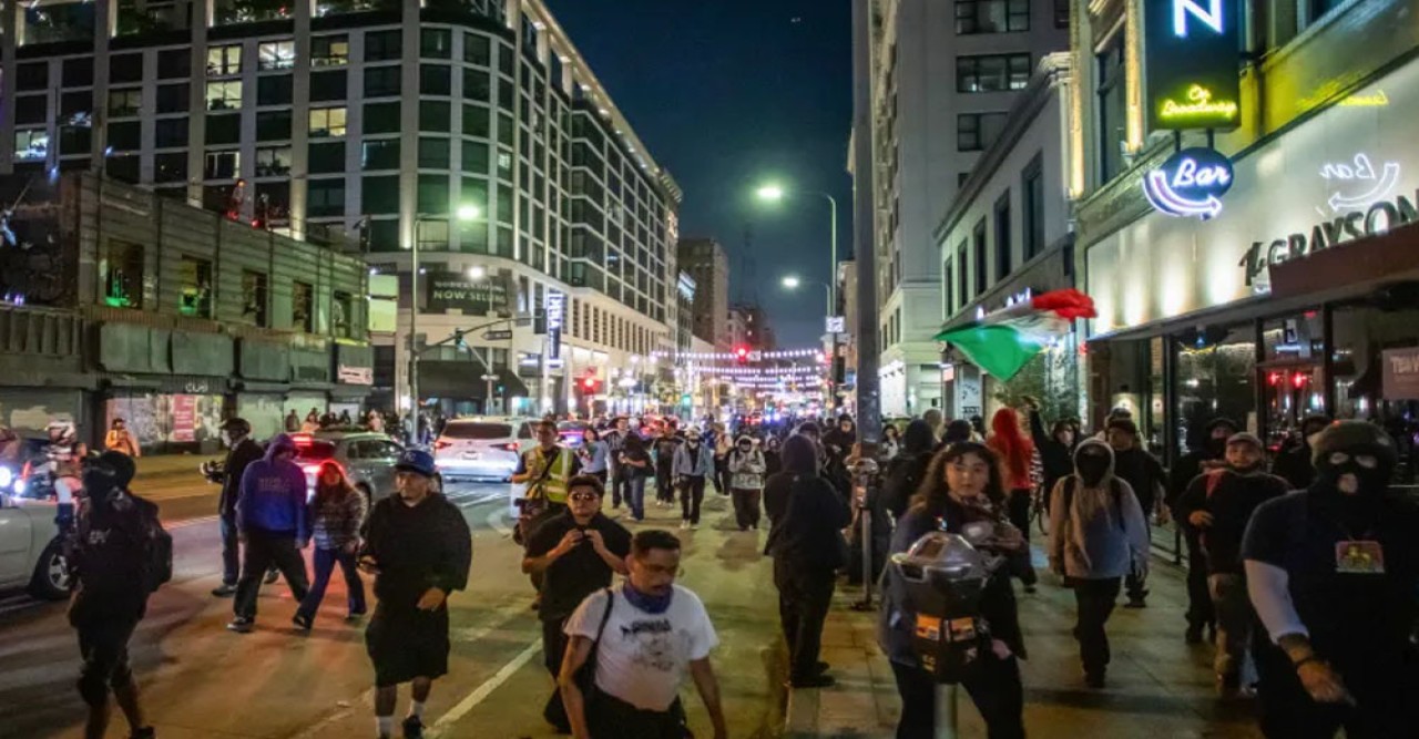 যুক্তরাষ্ট্রের বিভিন্ন শহরে ছড়িয়ে পড়েছে বিক্ষোভ