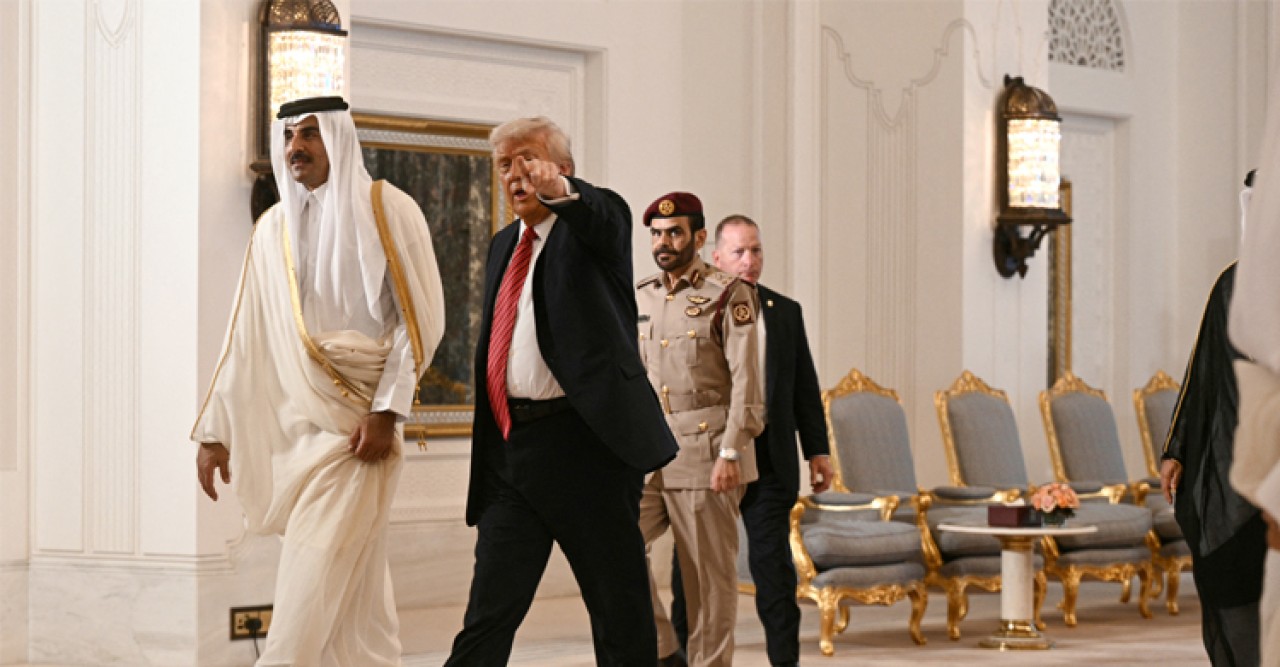 কাতারের বিমান উপহার: ট্রাম্পের সমালোচনা করছেন তার সমর্থকরাও