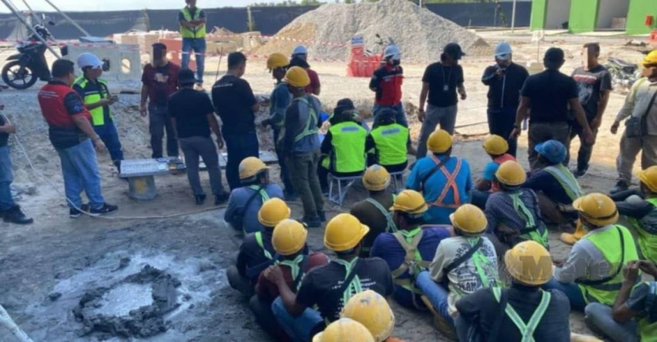 মালয়েশিয়ায় বাংলাদেশিসহ ৫৬ অভিবাসী গ্রেফতার