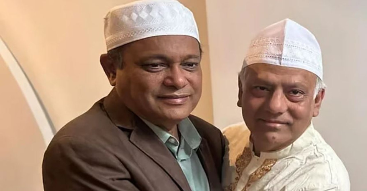 লন্ডনে ঈদের জামাতে প্রকাশ্যে হাছান মাহমুদ