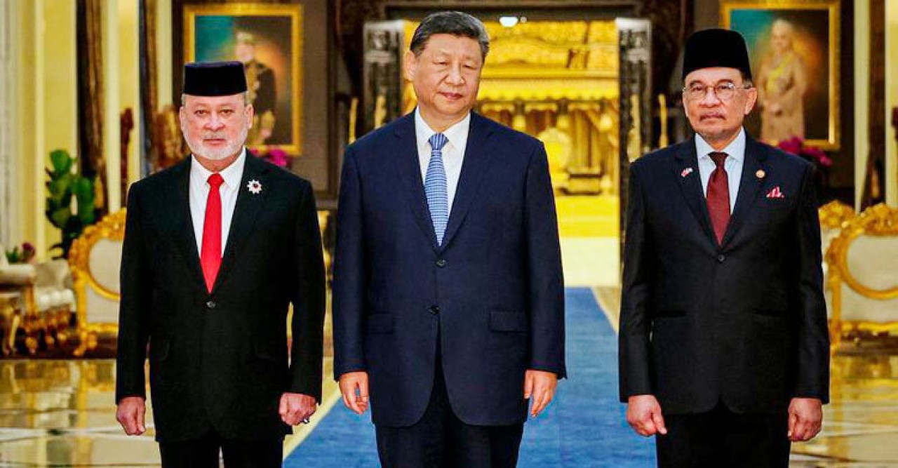 চীনের সঙ্গে সম্পর্ক আরও গভীর করতে মালয়েশিয়া প্রতিশ্রুতিবদ্ধ