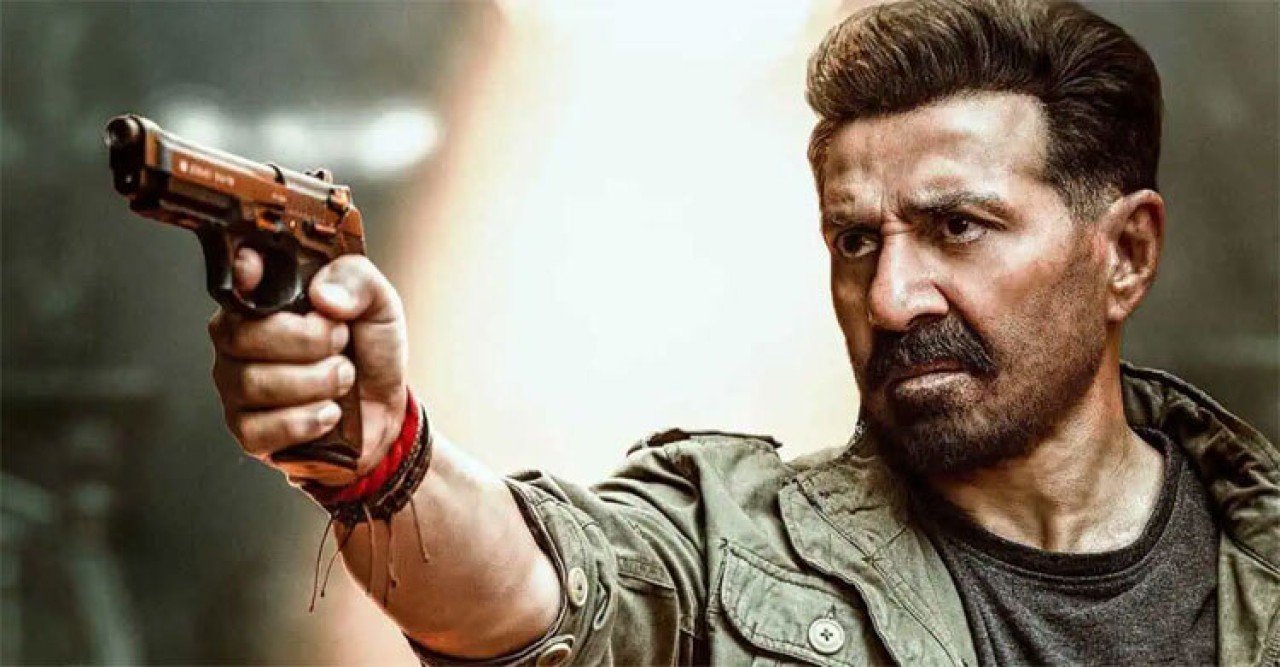 ধর্মানুভূতিতে আঘাত, সানির সিনেমার বিরুদ্ধে থানায় অভিযোগ