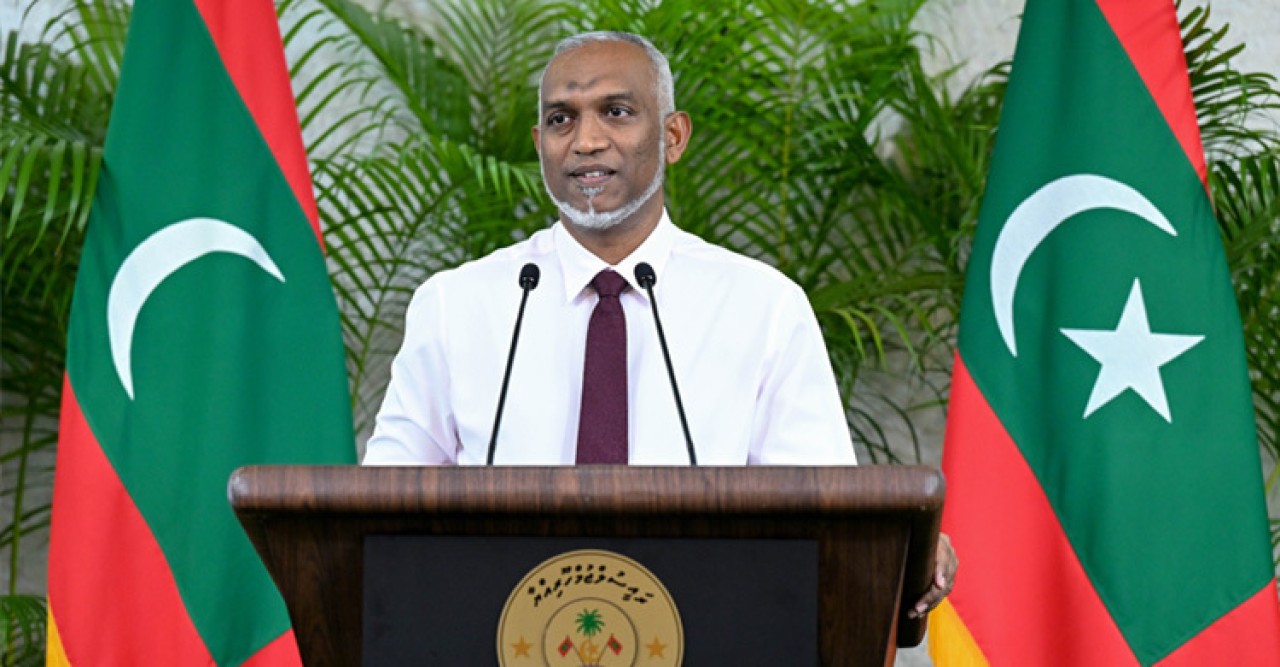 টানা ১৫ ঘণ্টা সংবাদ সম্মেলন করে মালদ্বীপ প্রেসিডেন্টের বিশ্বরেকর্ড