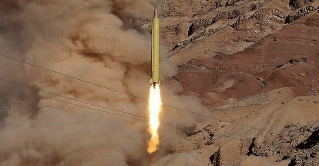 নতুন প্রজন্মের দুটি ক্ষেপণাস্ত্র উন্মোচন করল ইরান