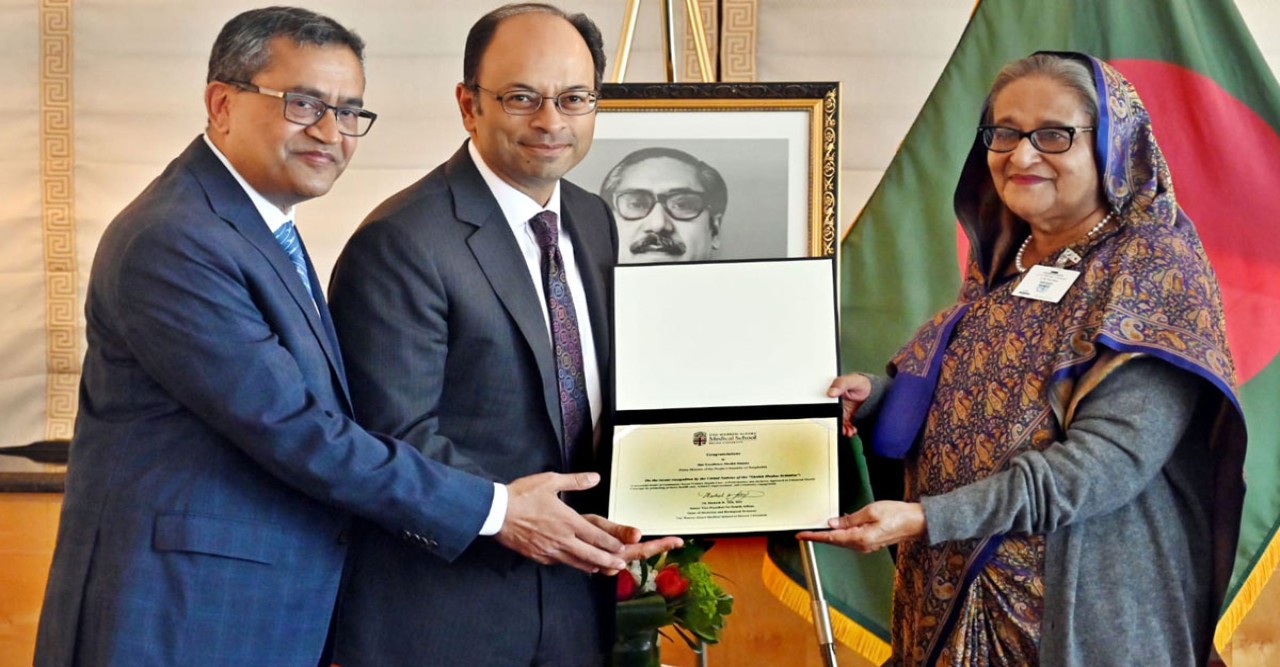 ব্রাউন ইউনিভার্সিটির সম্মাননা পেলেন প্রধানমন্ত্রী