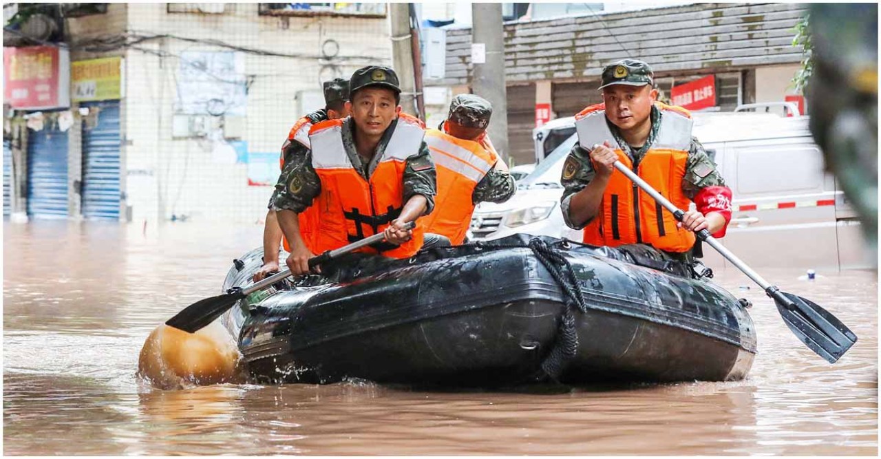 চীনে ভারী বর্ষণে অন্তত ১৫ জনের প্রাণহানি