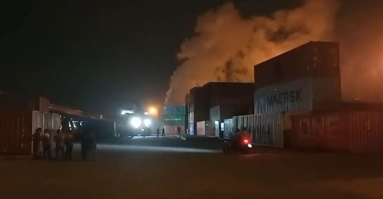 চট্টগ্রামের বিএম কন্টেইনার ডিপোতে আগুন