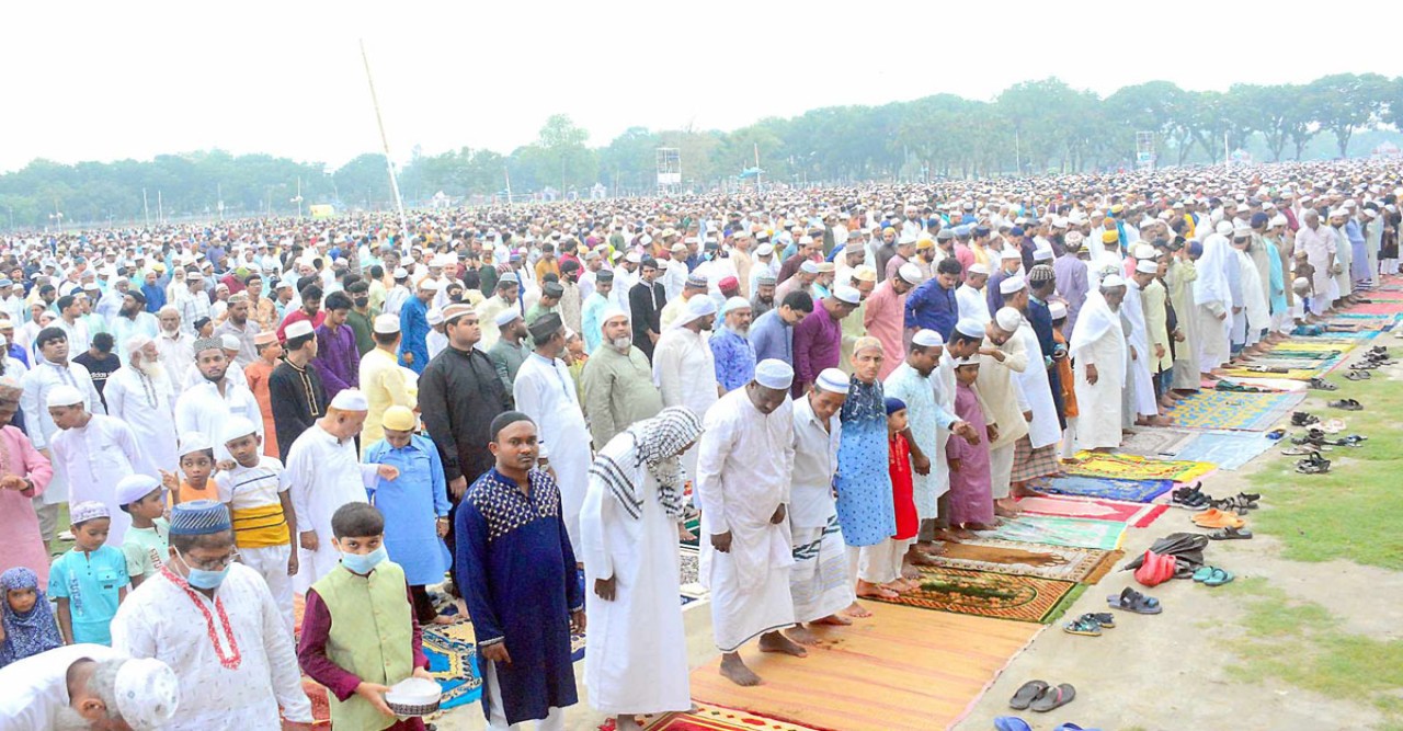 দিনাজপুরে লাখো মুসল্লির অংশগ্রহণে দেশের বৃহৎ ঈদের জামাত