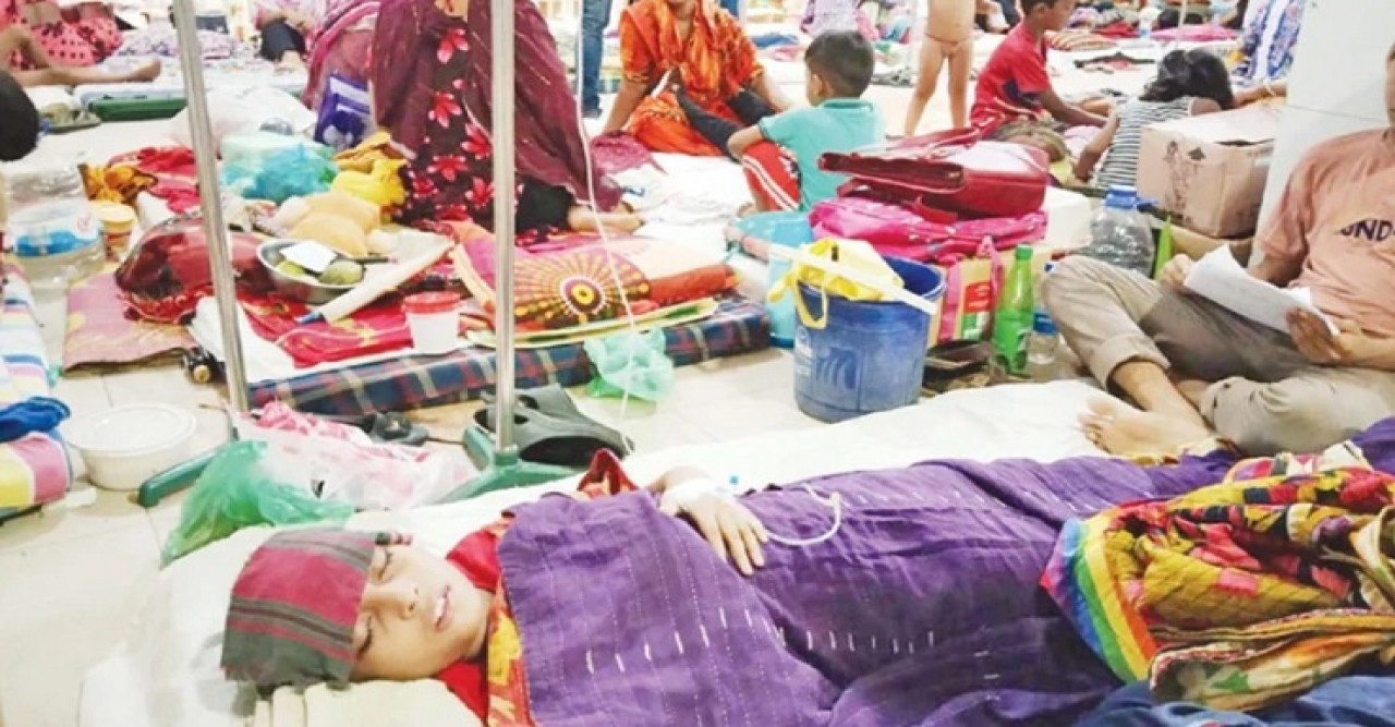 হাসপাতালে বেড়েছে রোগীর চাপ