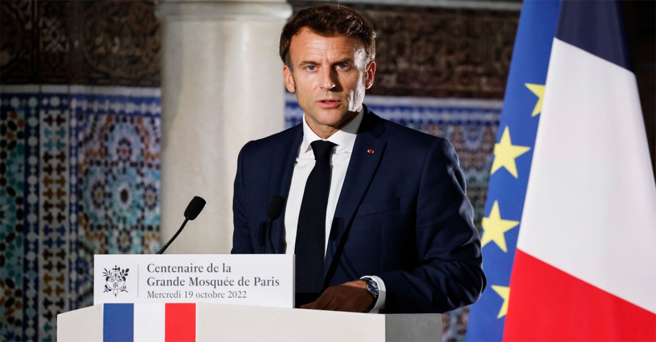 বিক্ষোভ থামাতে অভিভাবকদের যে আহ্বান জানালেন ম্যাক্রোঁ