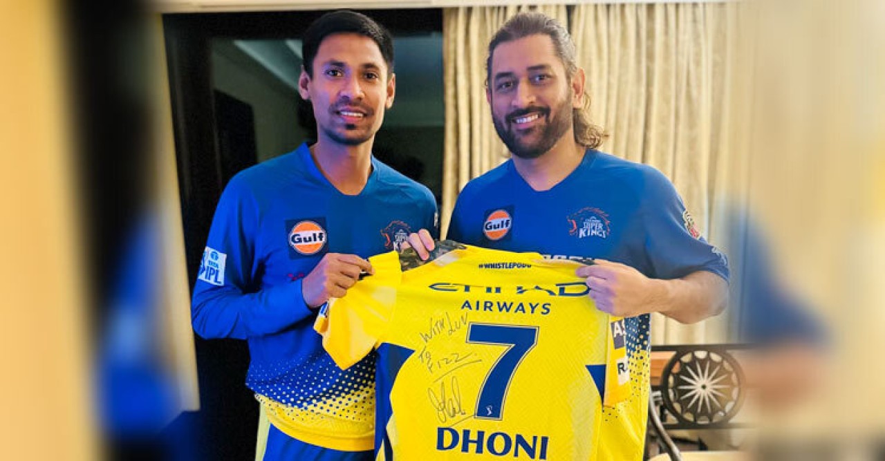 সবকিছুর জন্য ধোনিকে ধন্যবাদ জানালেন মোস্তাফিজ