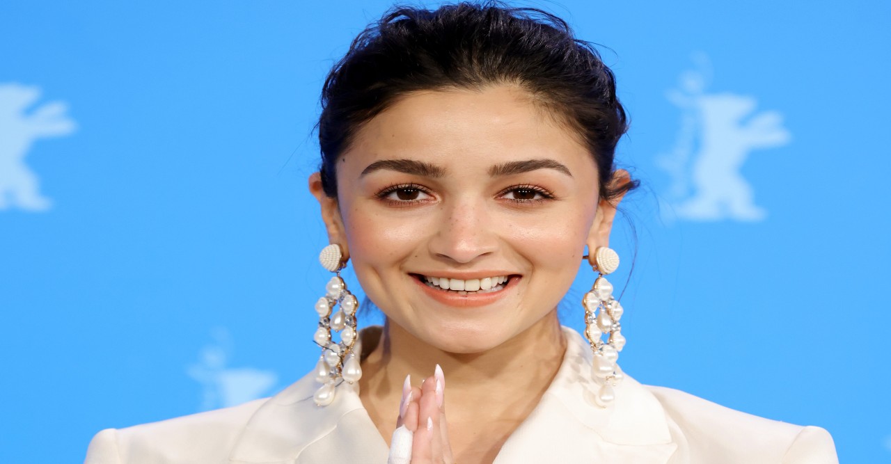 বলিউড না হলিউড, কোথায় কাজ করতে বেশি ভালো লাগে আলিয়ার?